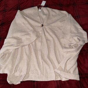 Women's Dillards Cozy signature cape
